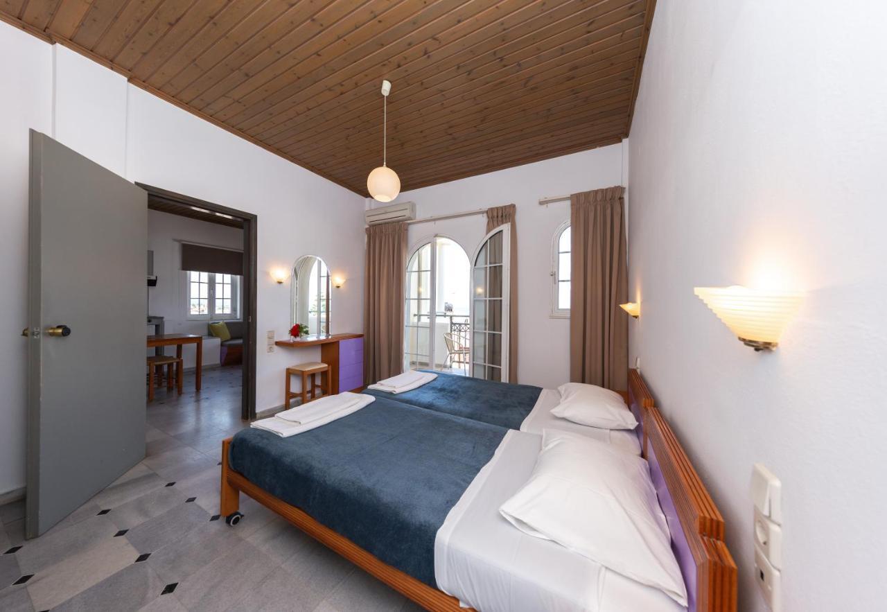 Manias Hotel Apartments Agia Marina Eksteriør billede