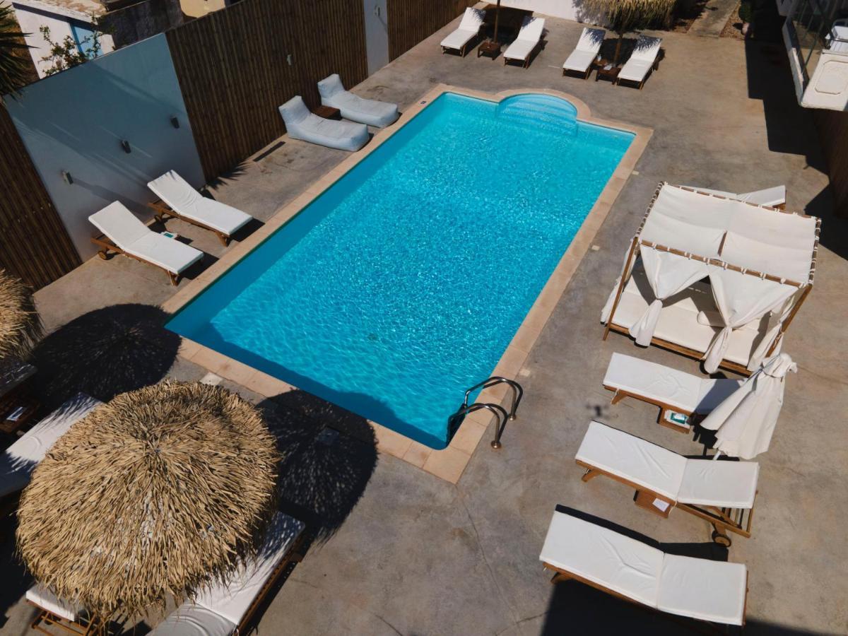 Manias Hotel Apartments Agia Marina Eksteriør billede